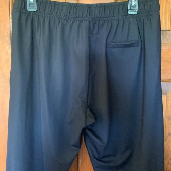 ZYIA Active Black Everyday Pants. Light, silky, stretchy fabric. #688 Size L - Picture 8 of 13
